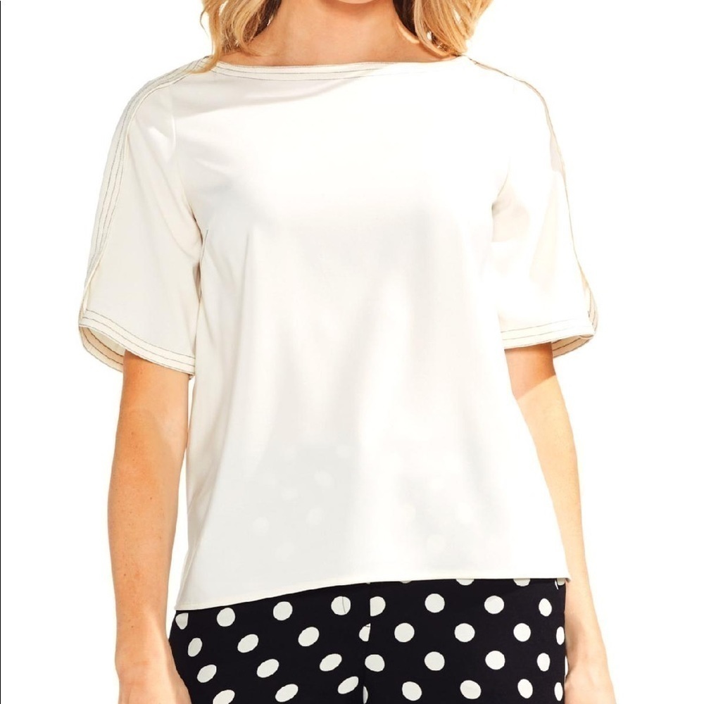 Vince Camuto White Short Sleeve Envelope Blouse Medium
